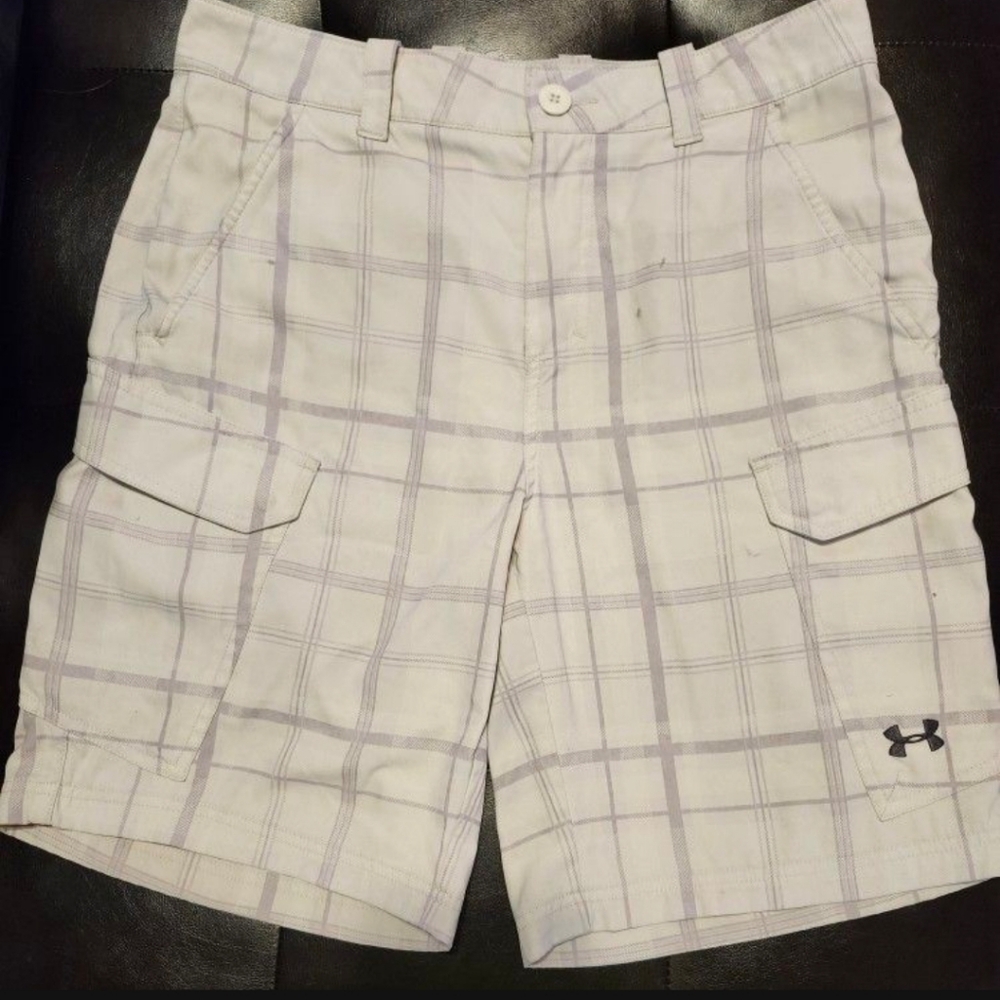 Gently Worn Mens Sz 32 Under Armour Heat Gear Loose Fit Cargo Shorts